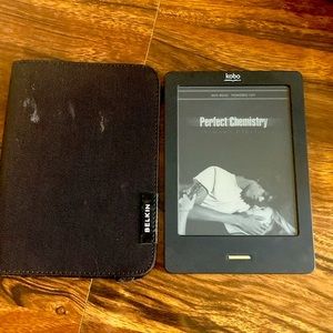 Kobo case with free Kobo E Reader
